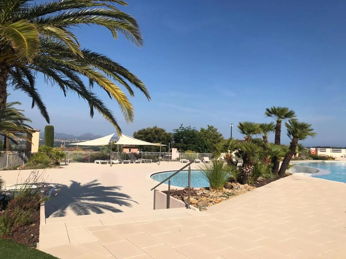 Au Domaine Du Golf Yourhosthelper روكبرون-سور-أرجينس
